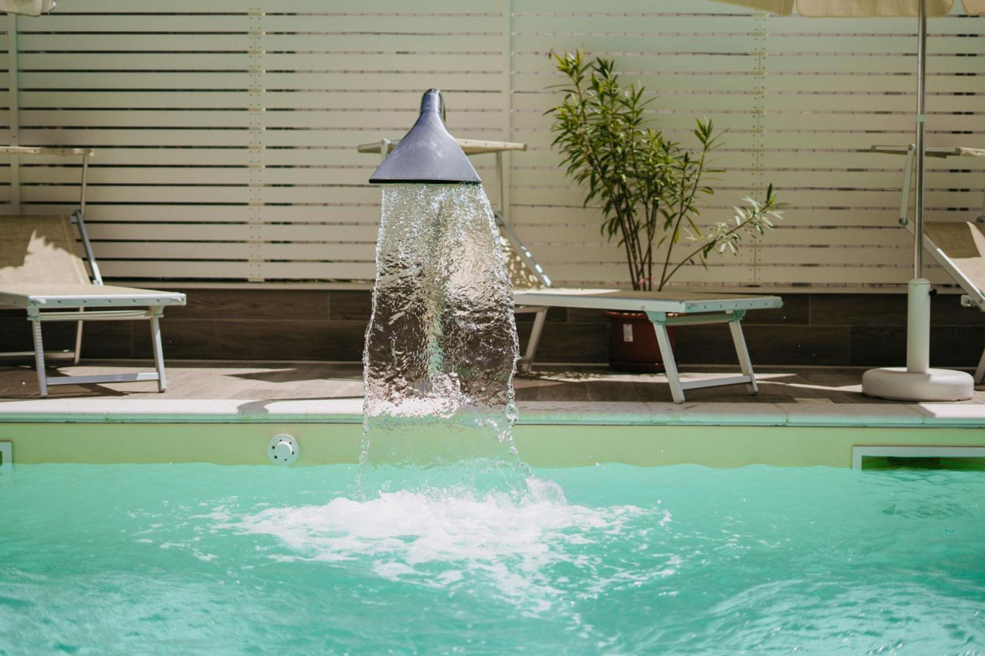 Hotel Lalla Beauty & Relax Cesenatico Kültér fotó
