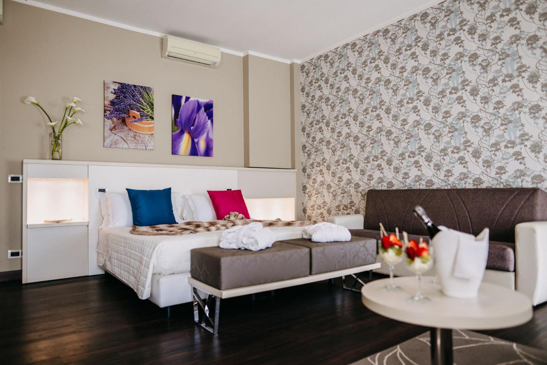 Hotel Lalla Beauty & Relax Cesenatico Kültér fotó