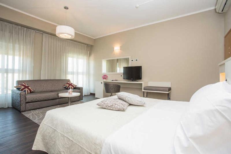 Hotel Lalla Beauty & Relax Cesenatico Kültér fotó