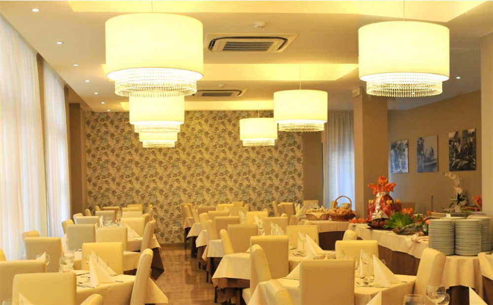Hotel Lalla Beauty & Relax Cesenatico Kültér fotó